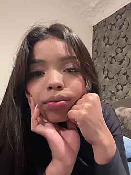 ximenawilliamss online show from March 11, 6:52 pm