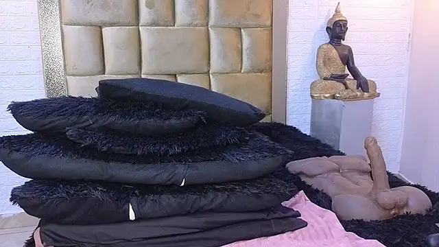 ximenawilliamss online show from February 21, 9:45 am