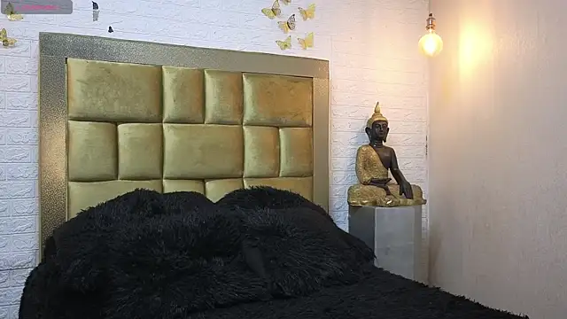 ximenawilliamss online show from June 11, 8:28 pm
