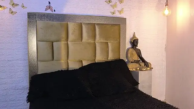 ximenawilliamss online show from December 21, 10:21 pm