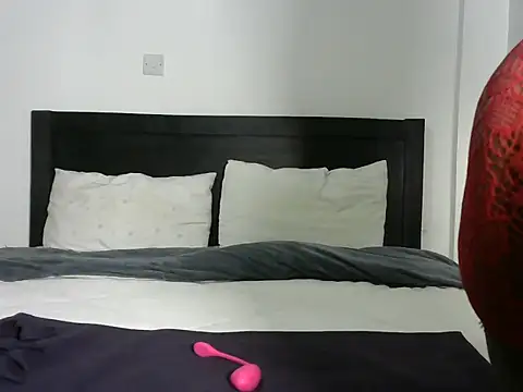 Snapshot of sexymelisah chatting on March 17, 4:51 am sexymelisah online show from March 17, 4:51 am