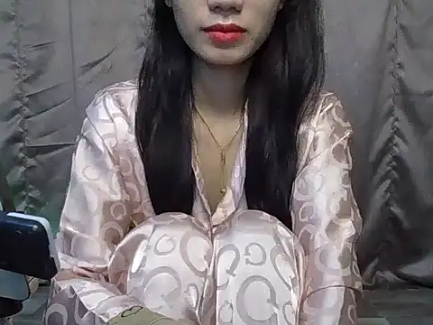 Snapshot of Ladygirrl22 chatting on November 13, 12:42 pm Ladygirrl22 online show from November 13, 12:42 pm