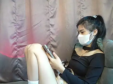 Snapshot of Ladygirrl22 chatting on November 12, 6:06 am Ladygirrl22 online show from November 12, 6:06 am