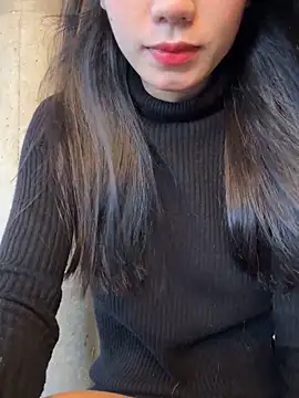 Snapshot of Ladygirrl22 chatting on November 25, 4:35 am Ladygirrl22 online show from November 25, 4:35 am