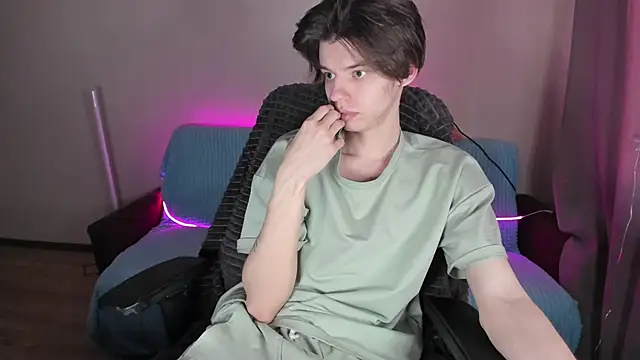 Liam sexy1 online show from February 25, 3:09 pm