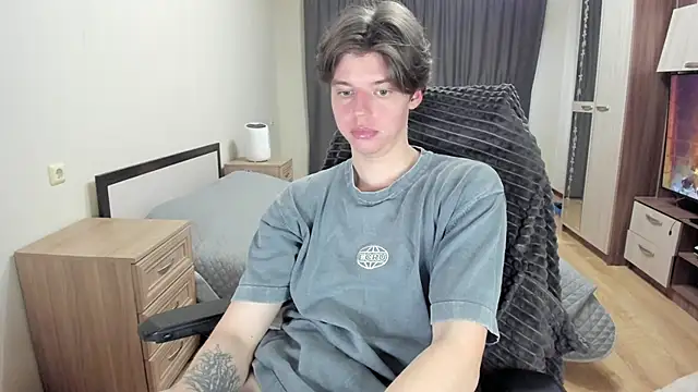 Liam sexy1 online show from April 3, 1:28 pm