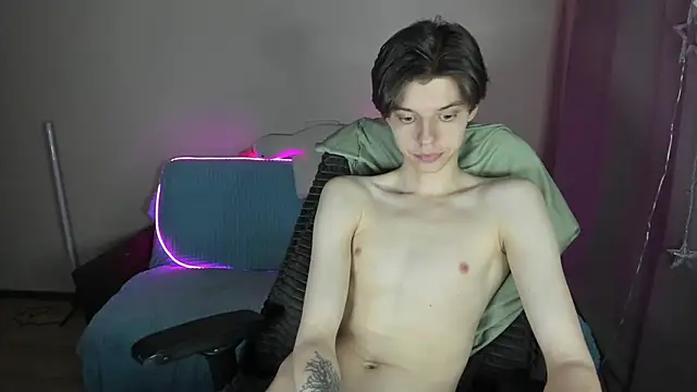 Liam sexy1 online show from March 18, 4:28 pm