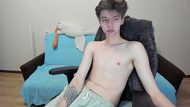 Liam sexy1 online show from October 17, 6:17 am