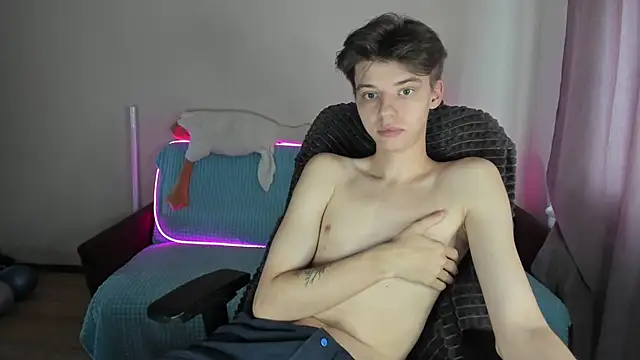 Liam sexy1 online show from October 12, 8:26 am