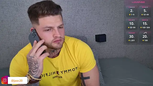 Jaor owens20 online show from February 28, 12:54 am