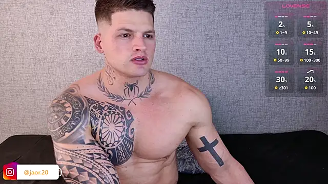 Jaor owens20 online show from December 18, 11:08 pm