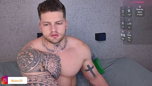 Jaor owens20 online show from February 26, 12:32 am