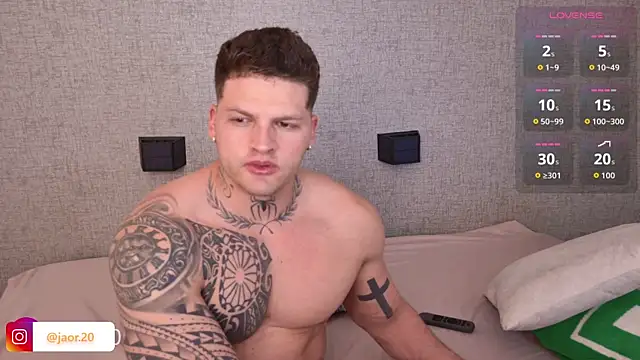 Jaor owens20 online show from April 10, 12:28 am