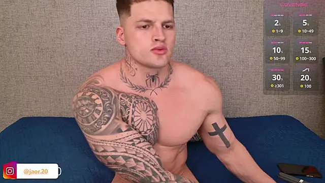 Jaor owens20 online show from January 8, 11:00 pm