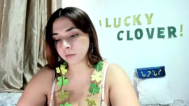 SuzyGamingFairy online show from March 20, 8:32 pm