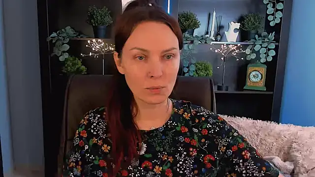 VandaRossi online show from November 15, 9:46 am