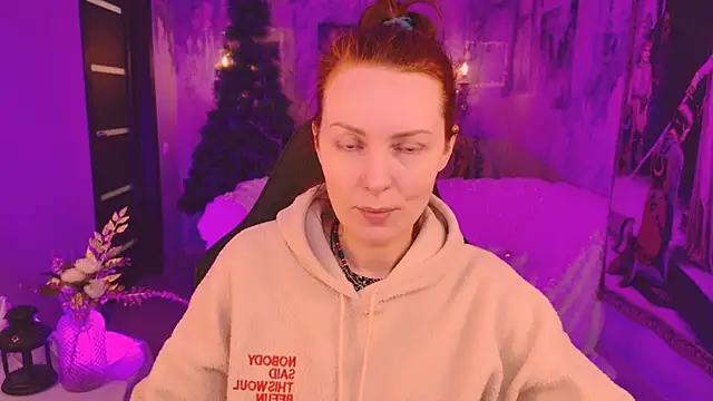 VandaRossi online show from December 15, 9:26 am