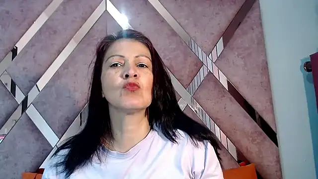 Mulan sexy01 online show from February 24, 8:10 pm