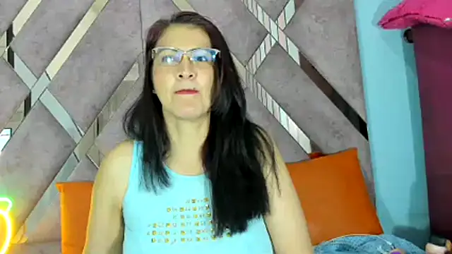 Mulan sexy01 online show from April 11, 7:50 pm