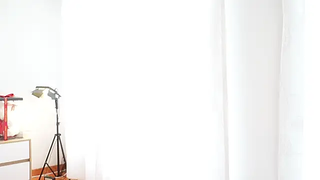 Snapshot of samantha_evans2 chatting on June 3, 10:25 pm samantha evans2 online show from June 3, 10:25 pm