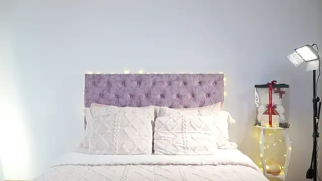 samantha evans2 online show from February 18, 12:08 am