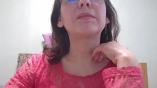 HollyJewel online show from February 12, 12:49 pm