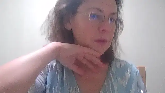 Snapshot of HollyJewel chatting on November 16, 7:07 pm HollyJewel online show from November 16, 7:07 pm