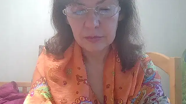 Snapshot of HollyJewel chatting on May 26, 4:16 pm HollyJewel online show from May 26, 4:16 pm