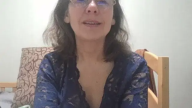 HollyJewel online show from March 15, 7:32 pm