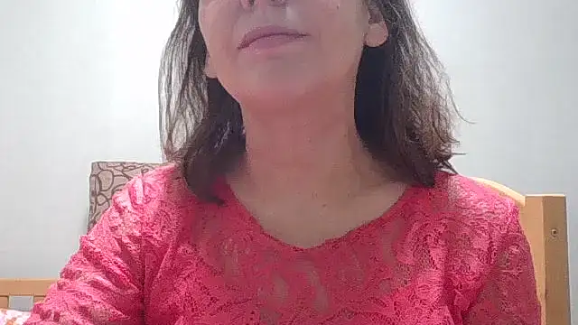 Snapshot of HollyJewel chatting on December 15, 3:29 pm HollyJewel online show from December 15, 3:29 pm