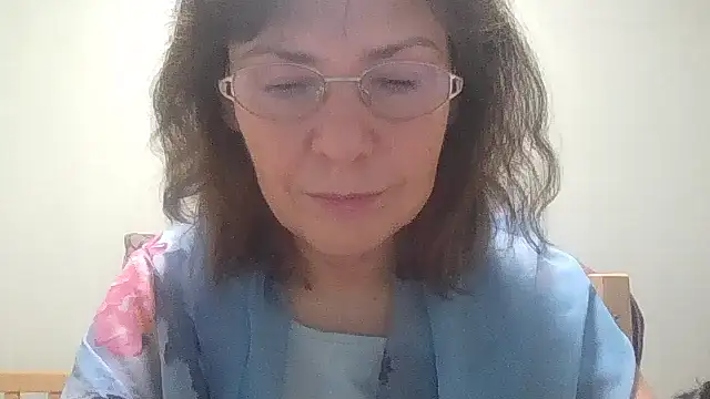 Snapshot of HollyJewel chatting on November 11, 6:58 pm HollyJewel online show from November 11, 6:58 pm