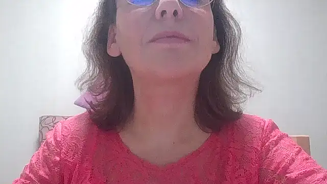 Snapshot of HollyJewel chatting on November 7, 6:12 pm HollyJewel online show from November 7, 6:12 pm