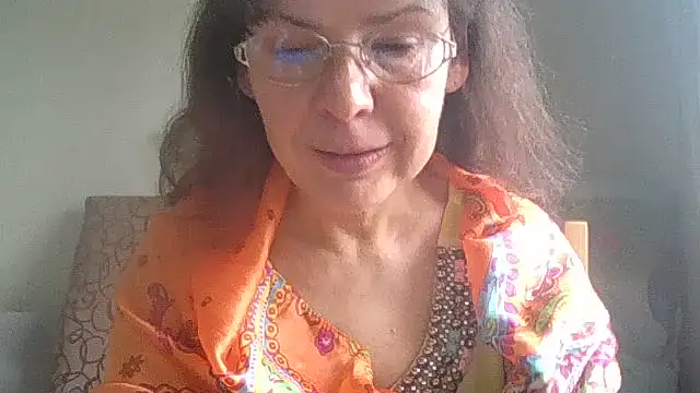 Snapshot of HollyJewel chatting on May 29, 1:17 pm HollyJewel online show from May 29, 1:17 pm