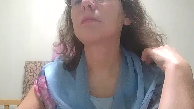 Snapshot of HollyJewel chatting on November 26, 4:40 pm HollyJewel online show from November 26, 4:40 pm