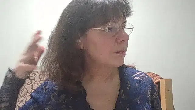 HollyJewel online show from March 14, 6:58 pm