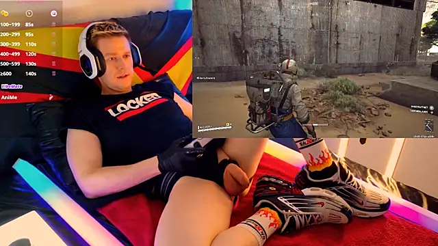 Snapshot of Fuc71 chatting on February 11, 3:23 pm Fuc71 online show from February 11, 3:23 pm