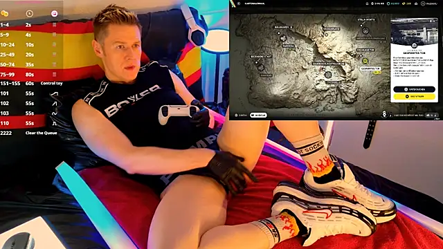 Snapshot of Fuc71 chatting on February 26, 1:33 pm Fuc71 online show from February 26, 1:33 pm