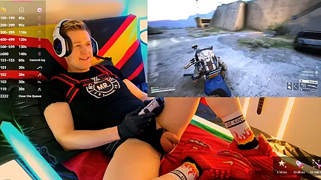 Snapshot of Fuc71 chatting on February 9, 2:59 pm Fuc71 online show from February 9, 2:59 pm