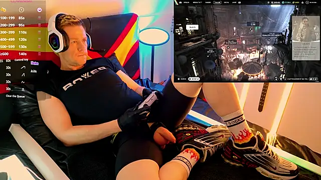 Snapshot of Fuc71 chatting on February 4, 4:46 pm Fuc71 online show from February 4, 4:46 pm