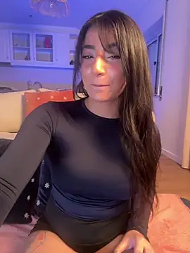 ZoeZayd online show from April 12, 6:11 pm