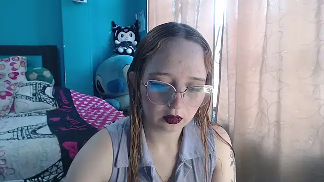 Liaroberts1 online show from March 20, 12:00 pm