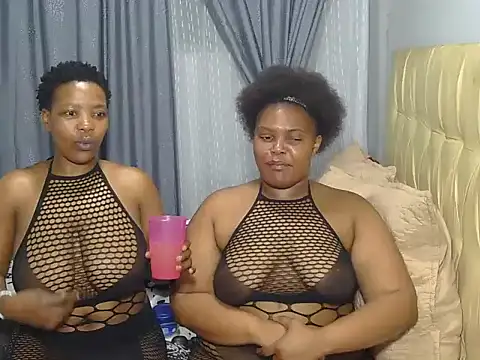 Snapshot of Xxxsluts chatting on June 8, 9:37 pm Xxxsluts online show from June 8, 9:37 pm