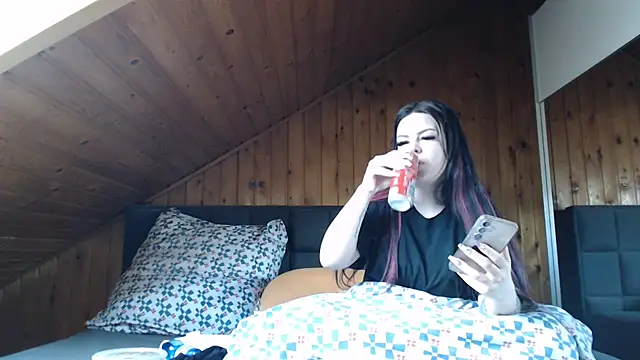 Snapshot of BoeseMoni1998 chatting on February 28, 9:31 am BoeseMoni1998 online show from February 28, 9:31 am