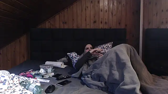 BoeseMoni1998 online show from March 22, 4:04 pm