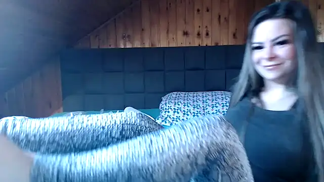 BoeseMoni1998 online show from March 13, 7:53 am