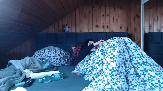 BoeseMoni1998 online show from October 10, 8:37 am