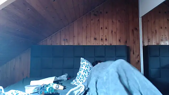 BoeseMoni1998 online show from March 20, 8:09 am