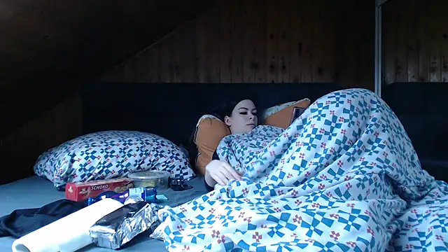 Snapshot of BoeseMoni1998 chatting on February 22, 8:49 am BoeseMoni1998 online show from February 22, 8:49 am