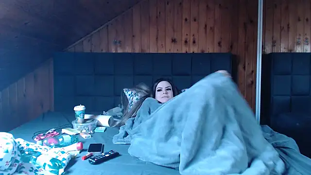 BoeseMoni1998 online show from March 23, 6:37 am