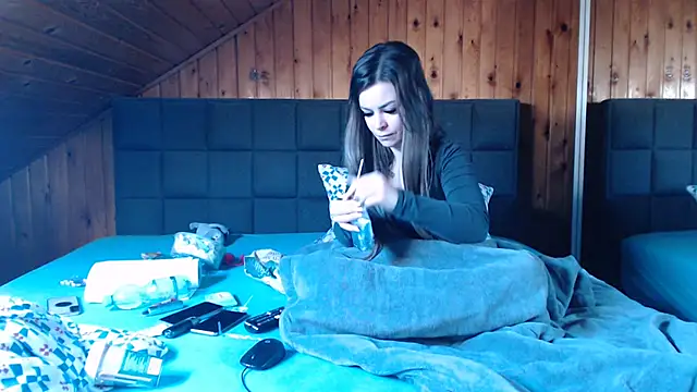 BoeseMoni1998 online show from March 16, 8:54 am